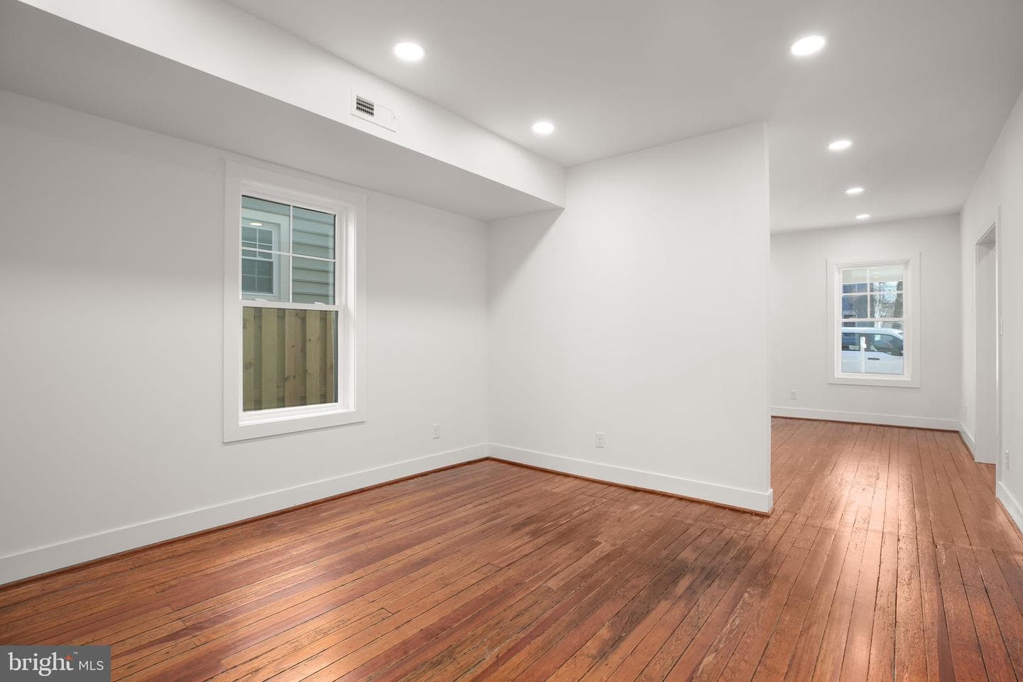 1606 Charles Street photo 16
