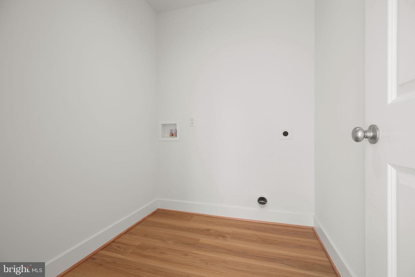 1606 Charles Street photo 31