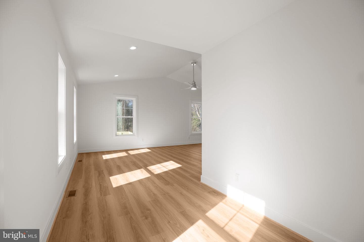 1606 Charles Street photo 34