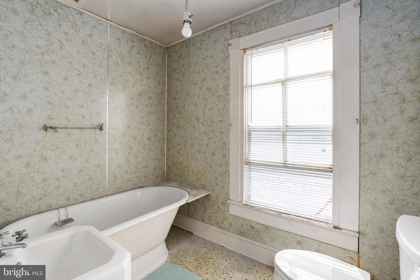 2510 Charles Street photo 37