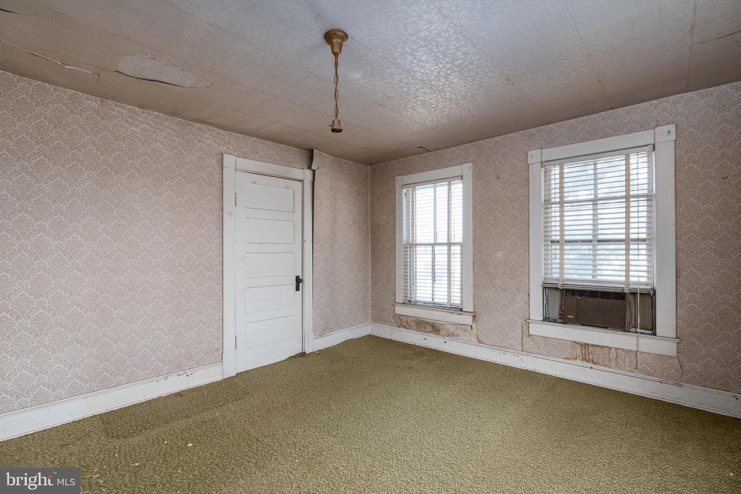 2510 Charles Street photo 43