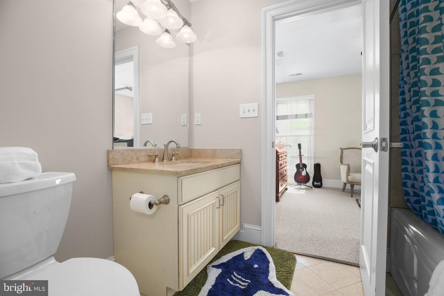 211 Fauquier Street photo 34