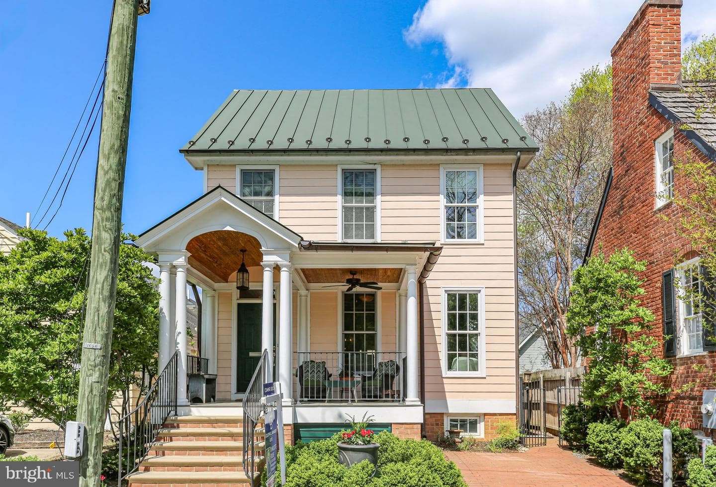 211 Fauquier Street photo 53