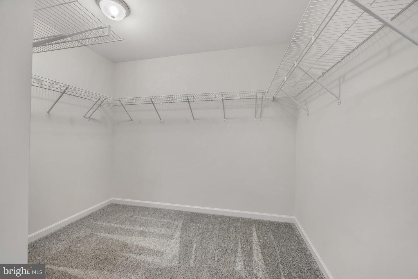 1104 Nolan Street photo 27