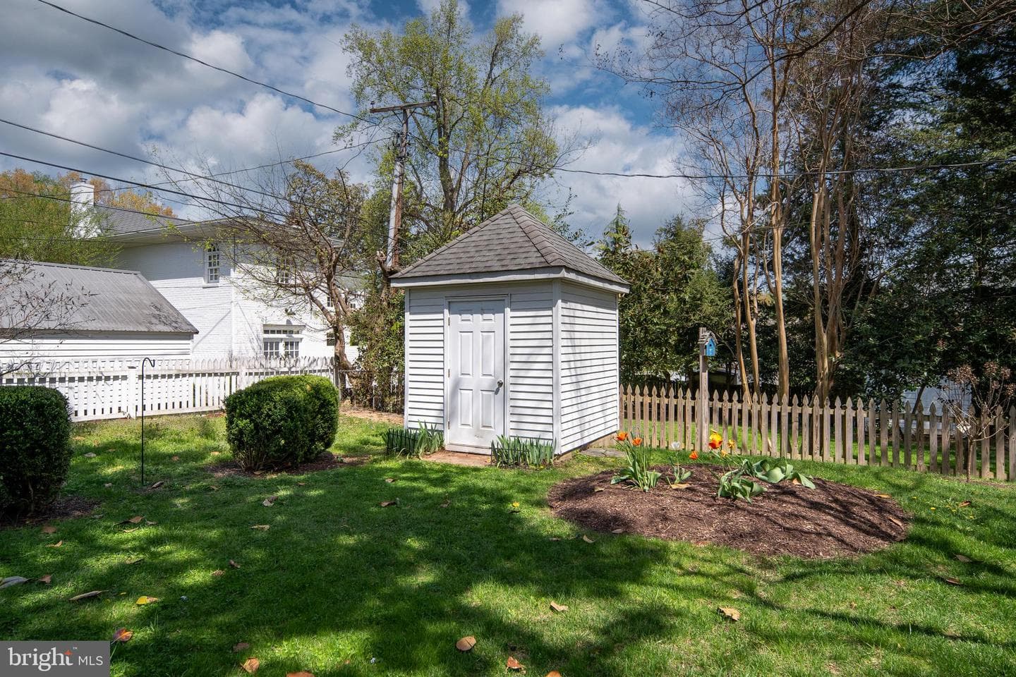 909 Mortimer Avenue photo 60