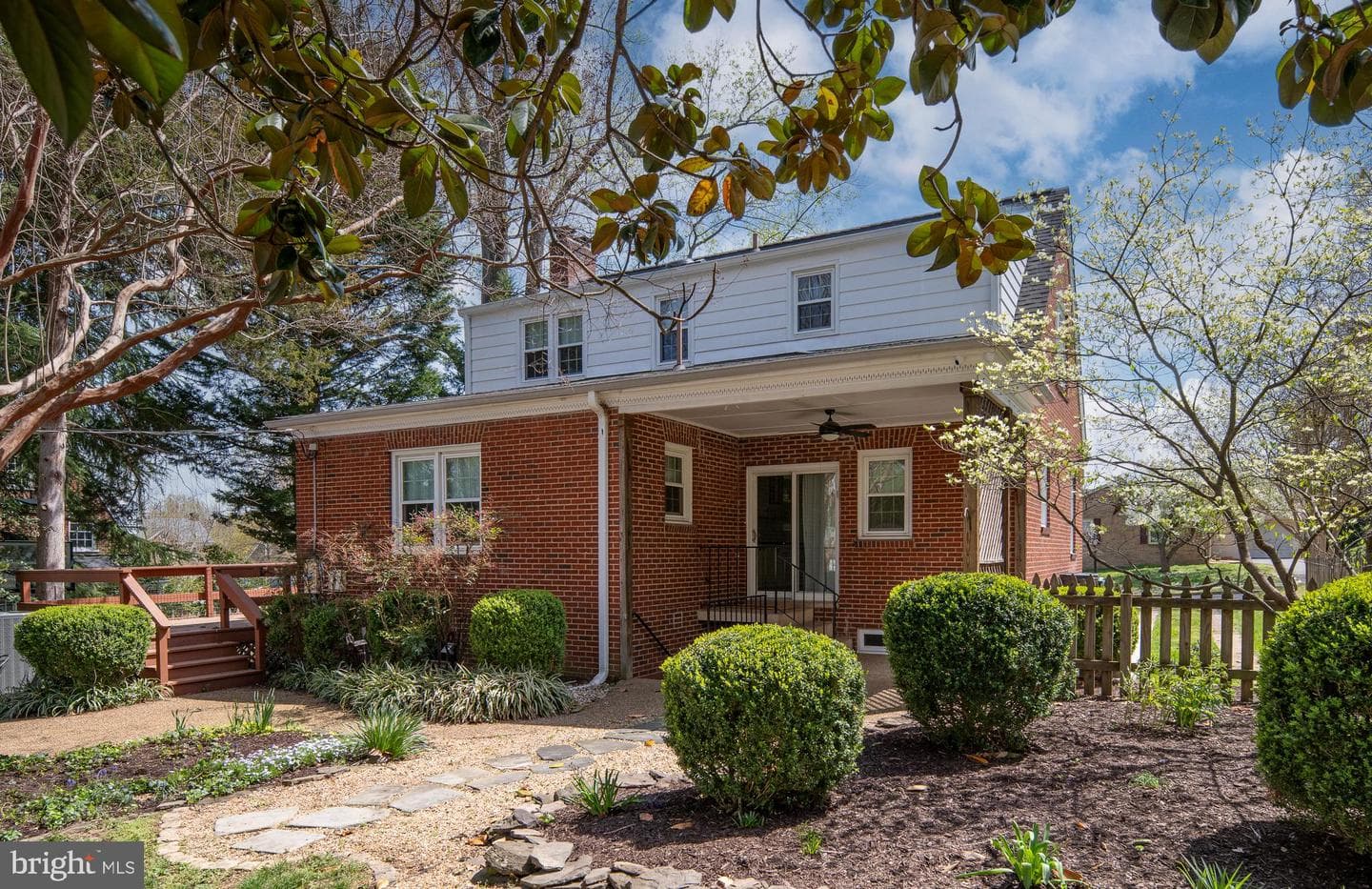 909 Mortimer Avenue photo 63