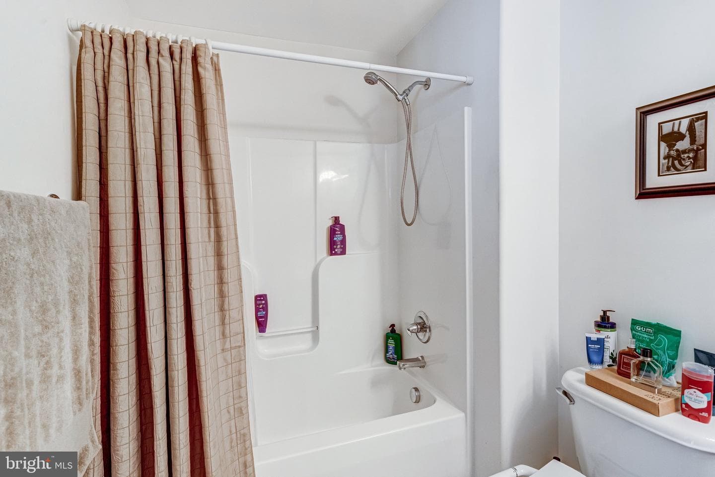 1004 Oakwood Court photo 35