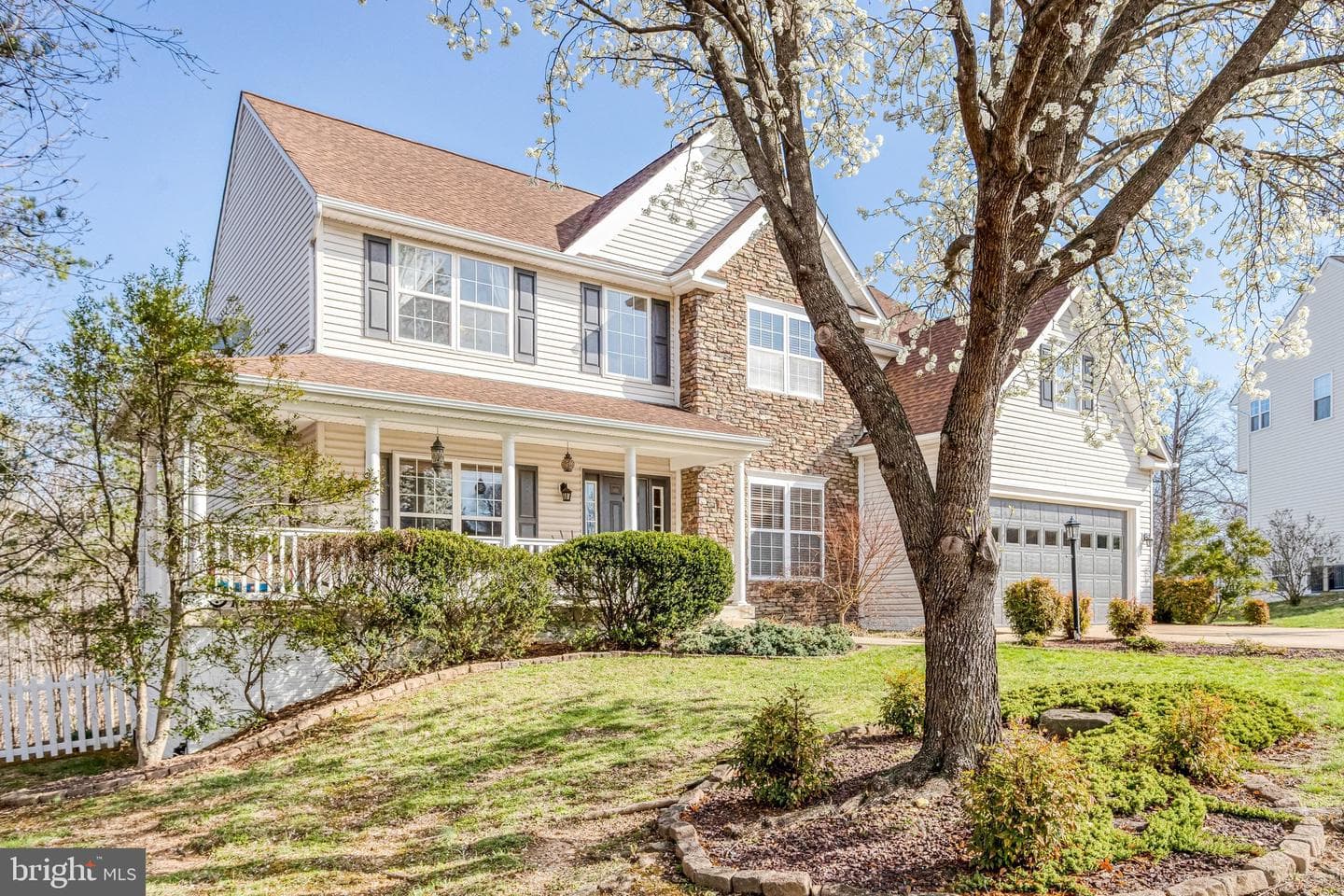 1004 Oakwood Court photo 4