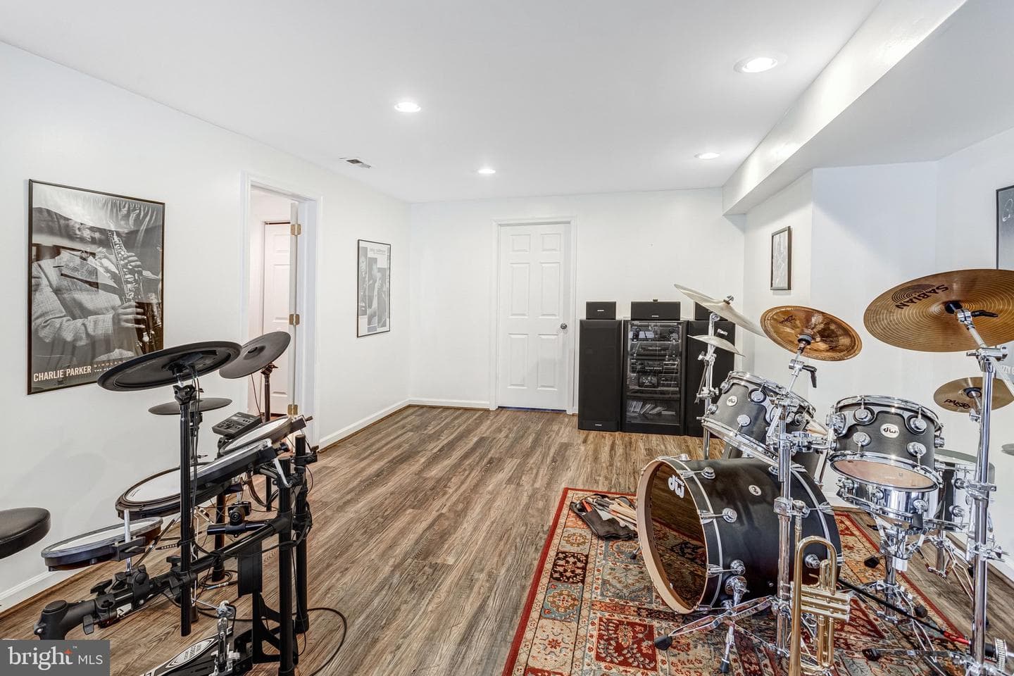 1004 Oakwood Court photo 49
