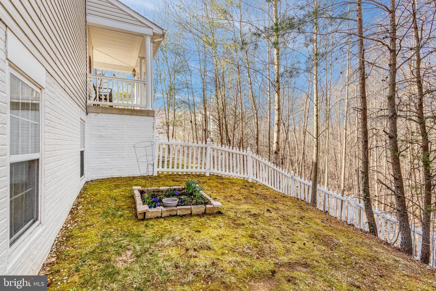 1004 Oakwood Court photo 54