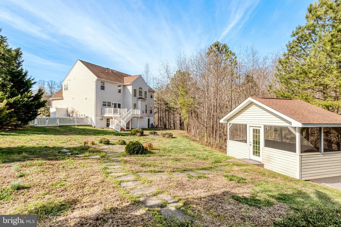 1004 Oakwood Court photo 61