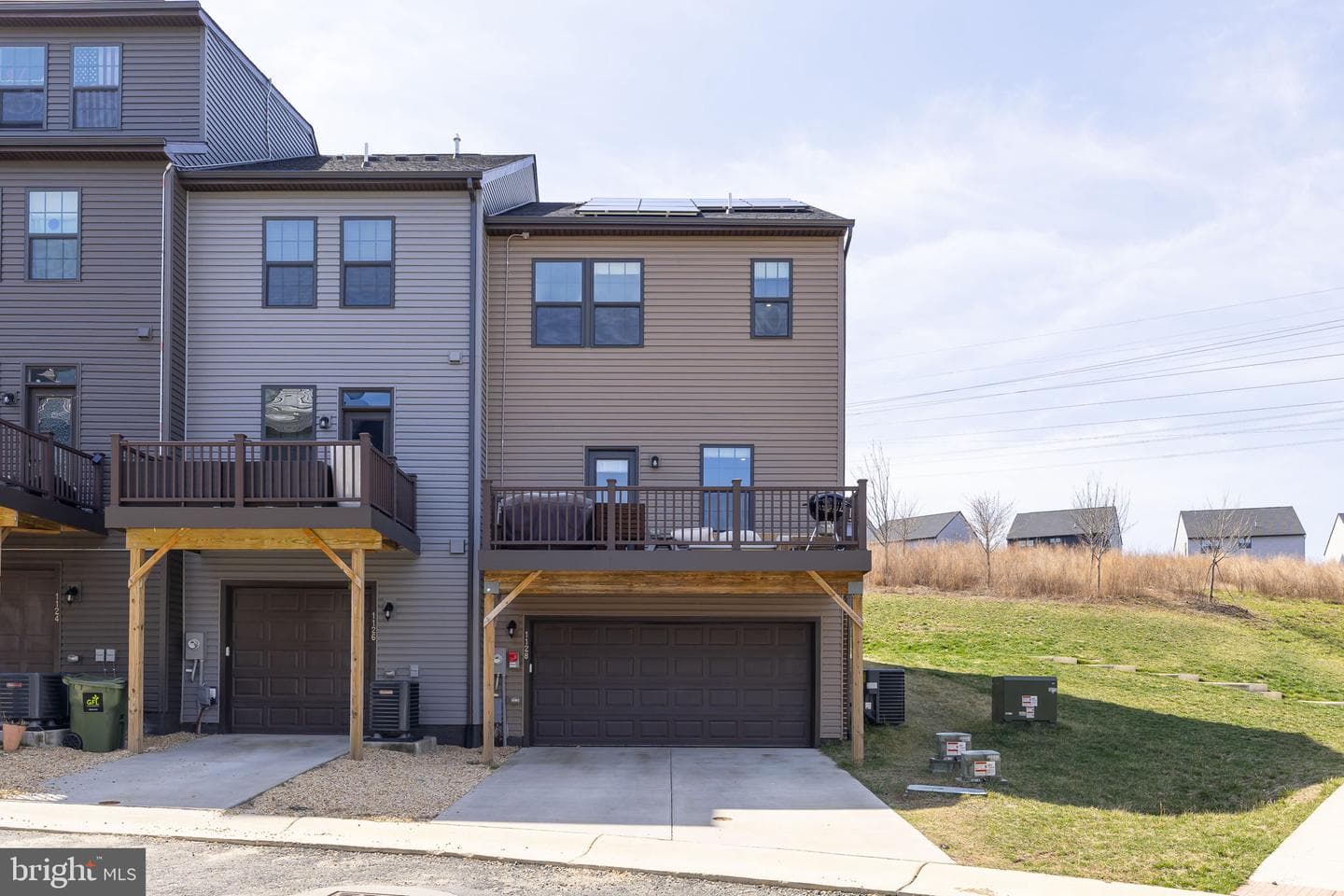 1128 Spur Lane photo 4