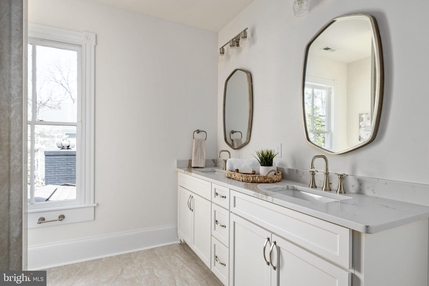 1403 Washington Avenue photo 18