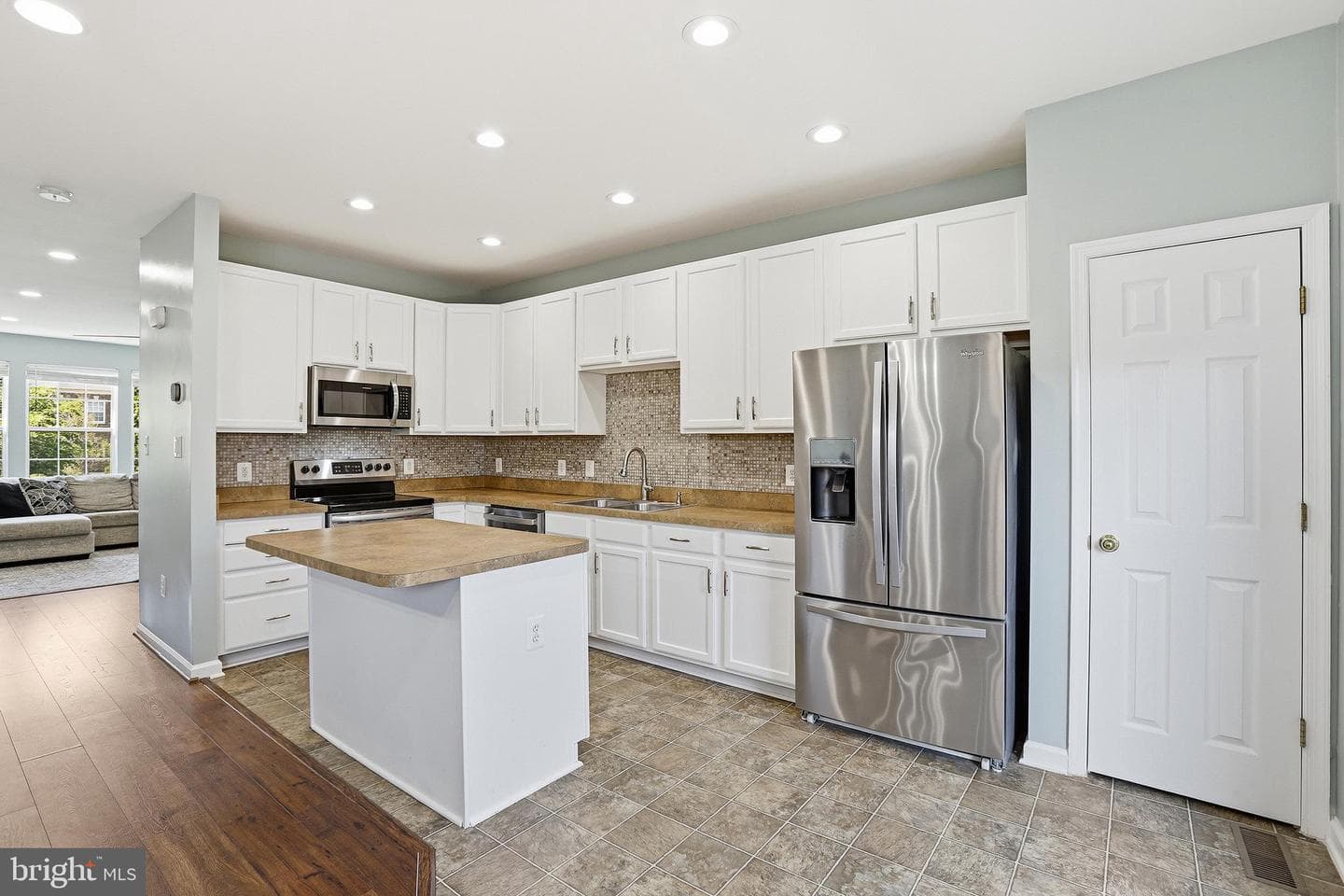 1107 Hampton Street photo 17