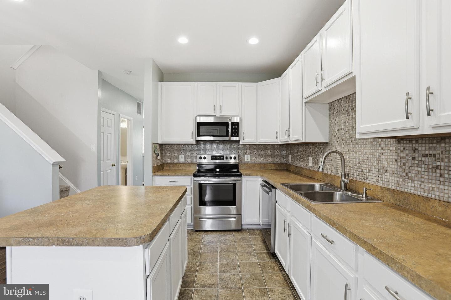 1107 Hampton Street photo 18