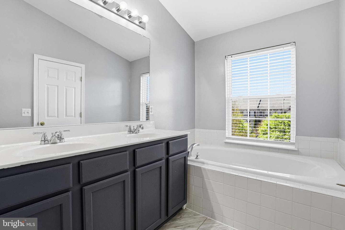 1107 Hampton Street photo 28
