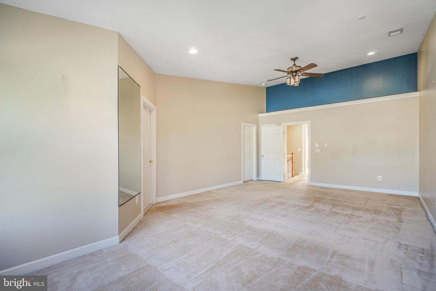 1029 Hotchkiss Place photo 32