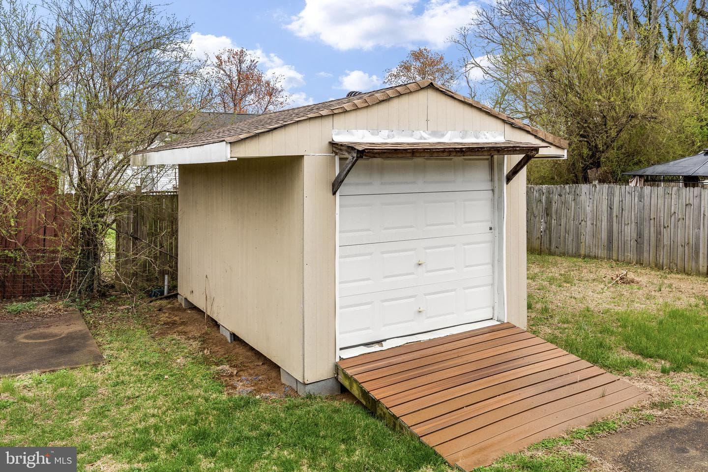 1306 Cardwell Street photo 12