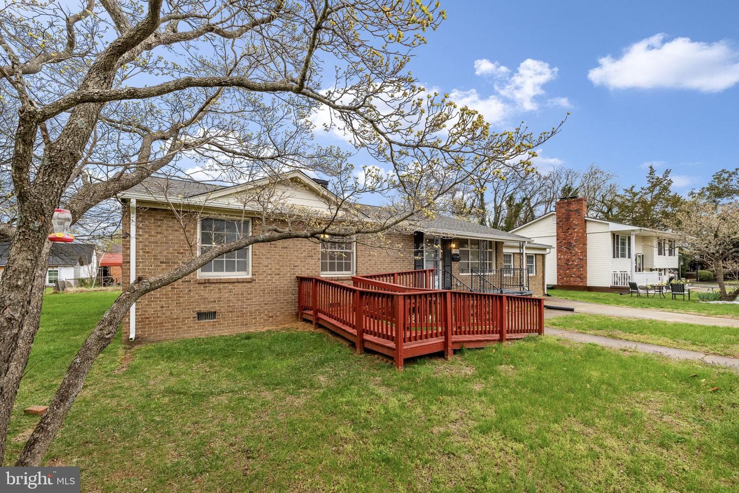 1306 Cardwell Street photo 3