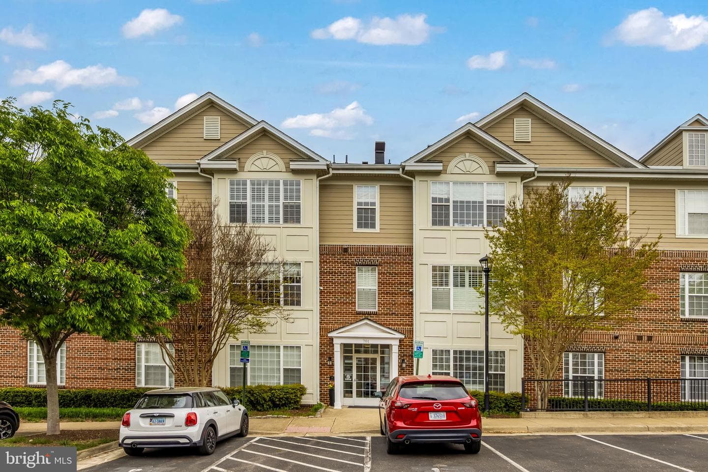 701 Cobblestone Boulevard #203 photo 2