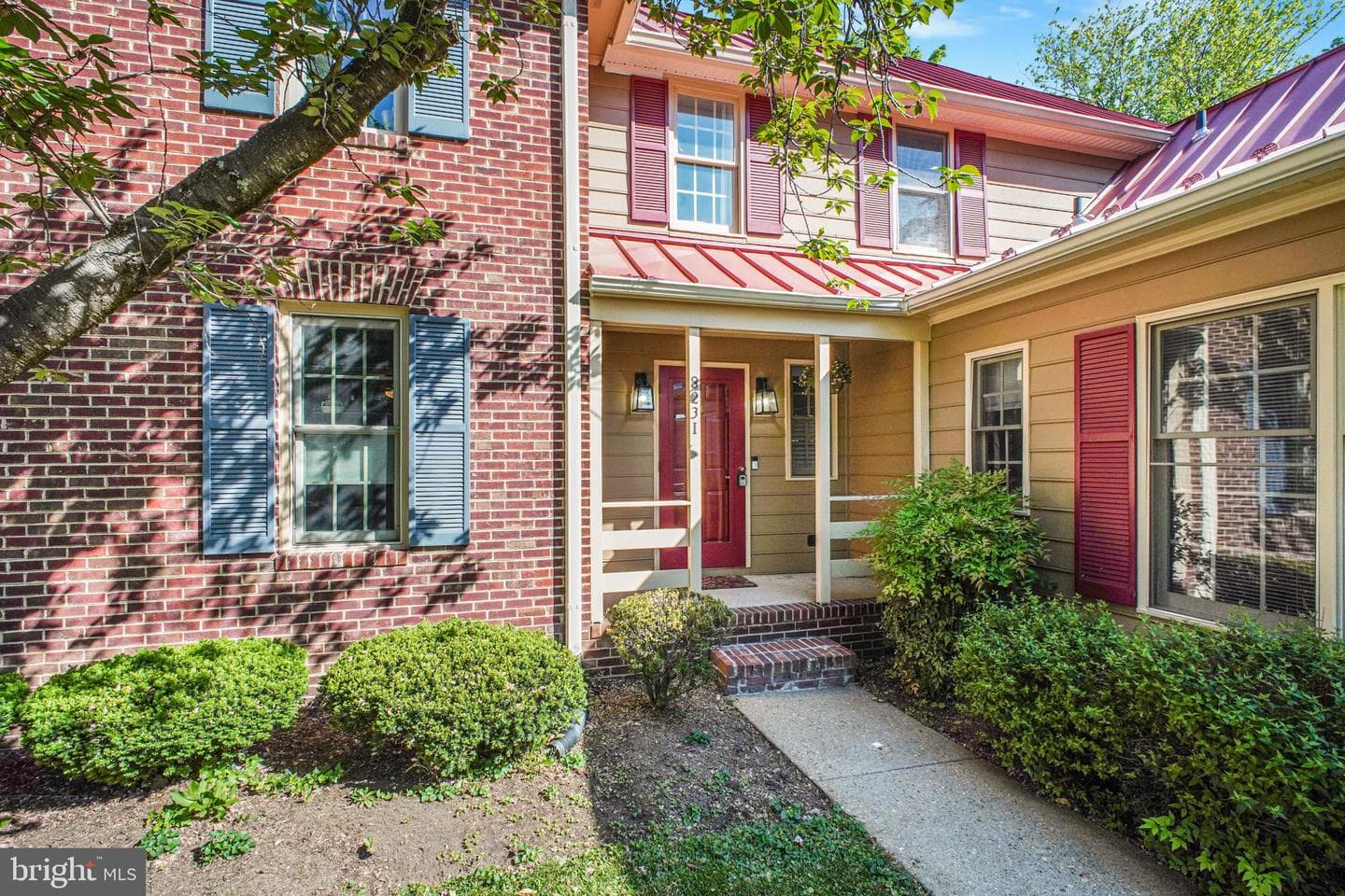 823 College Avenue #i photo 4