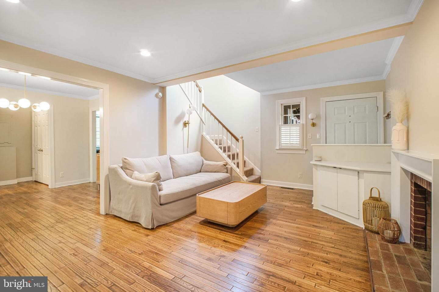 823 College Avenue #i photo 8