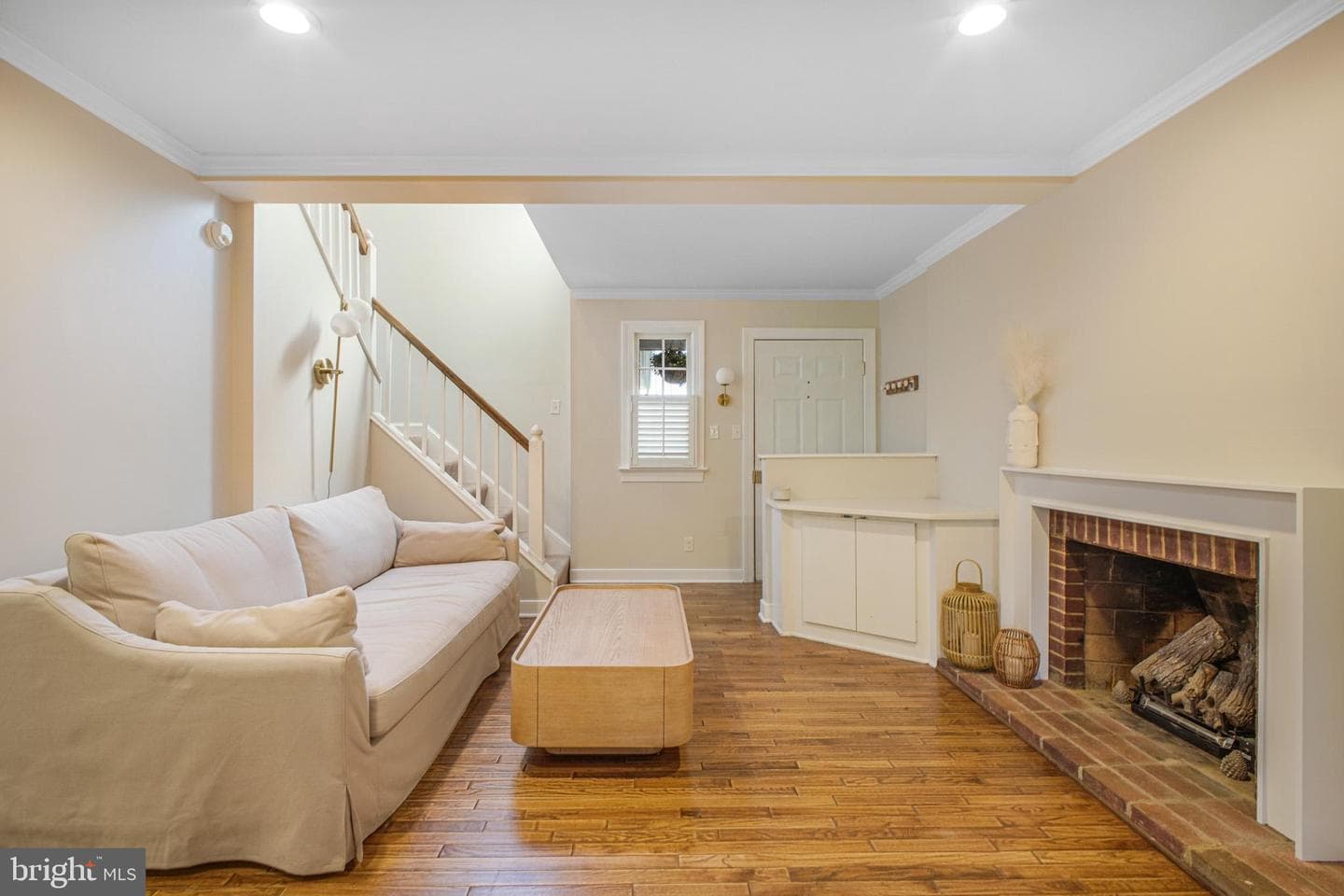 823 College Avenue #i photo 9