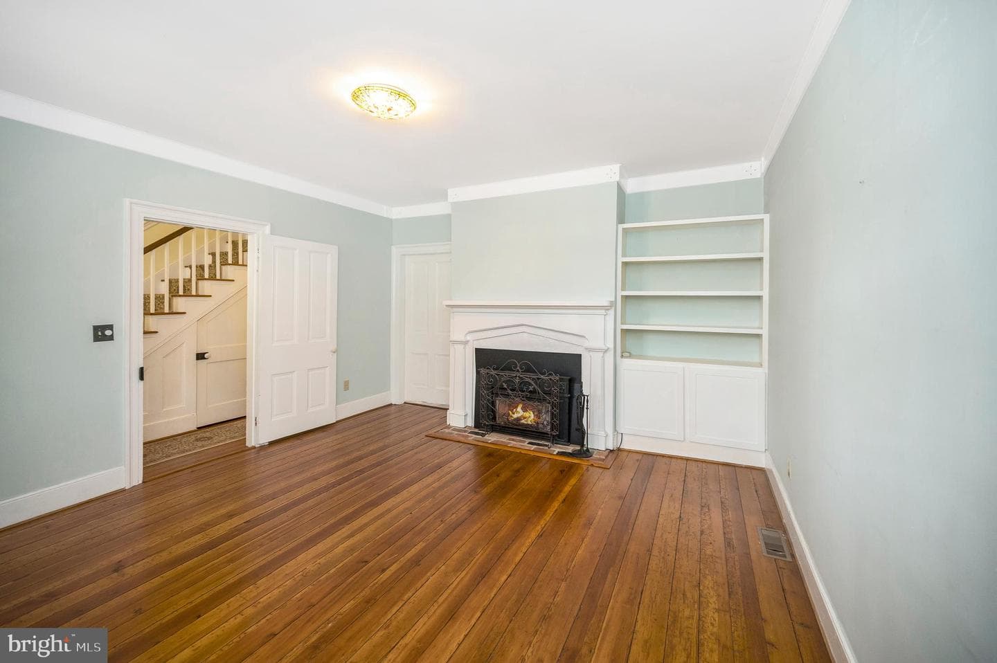1102 Prince Edward Street photo 11