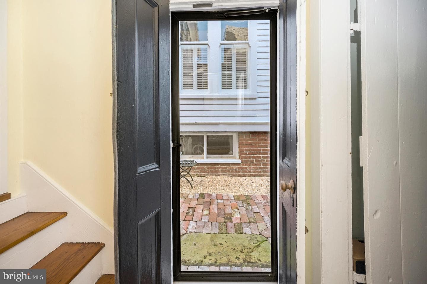 1102 Prince Edward Street photo 19