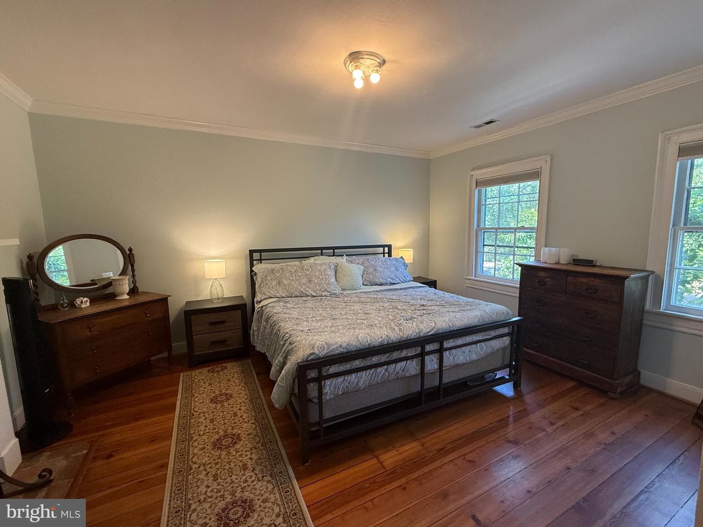 1102 Prince Edward Street photo 45