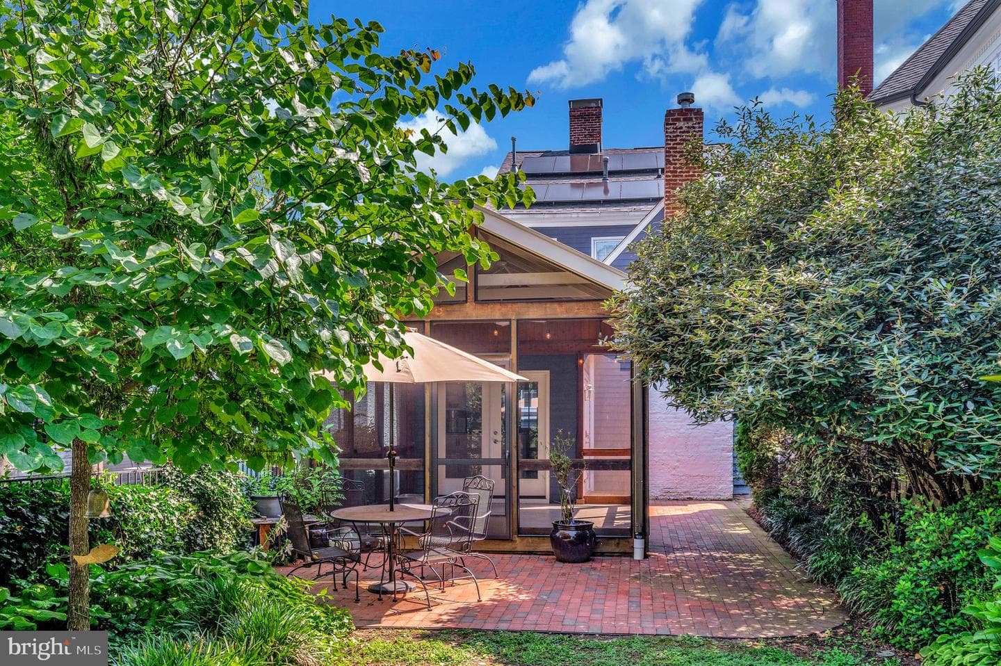 1102 Prince Edward Street photo 70