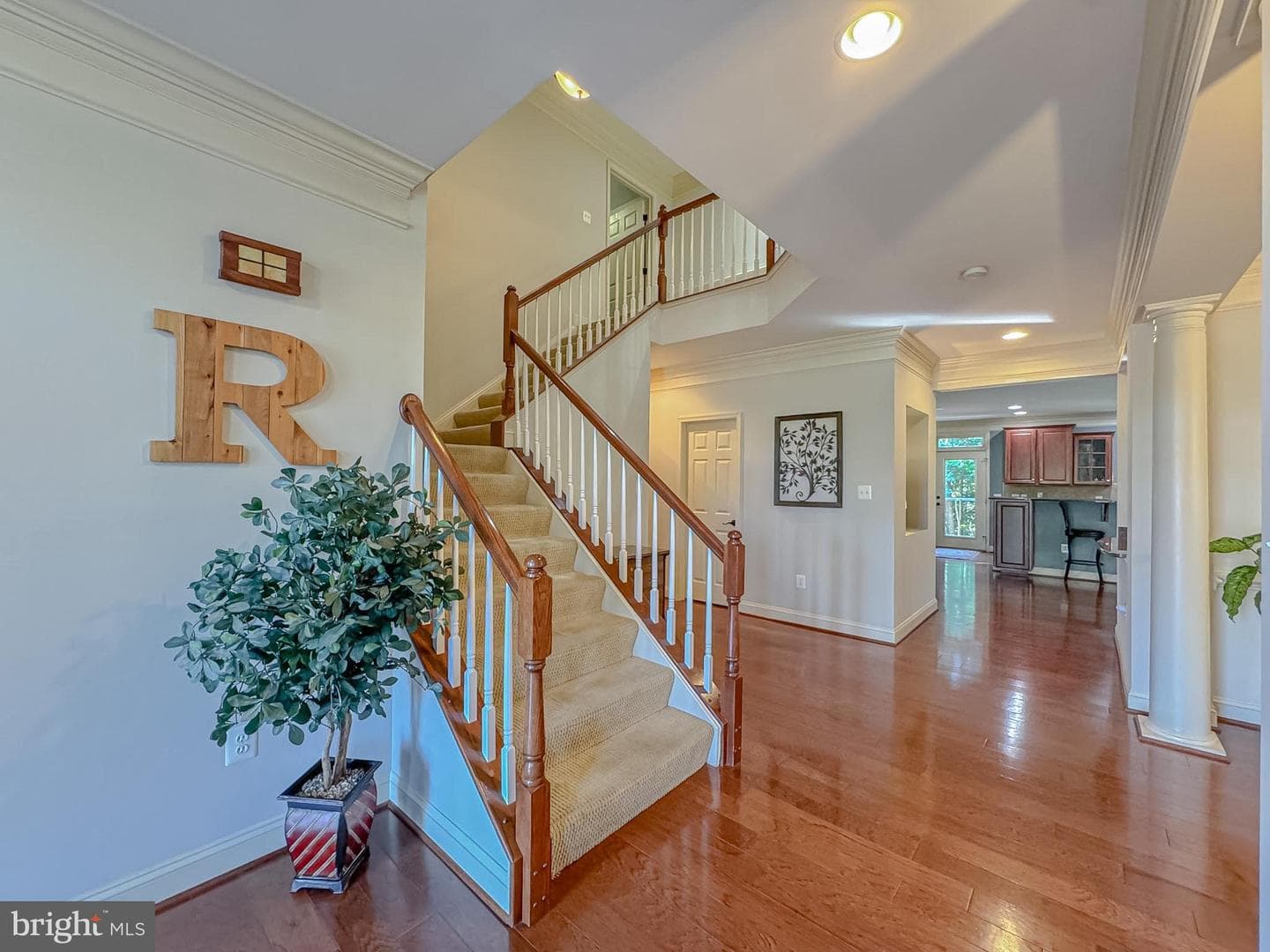 2144 Idlewild Boulevard photo 3