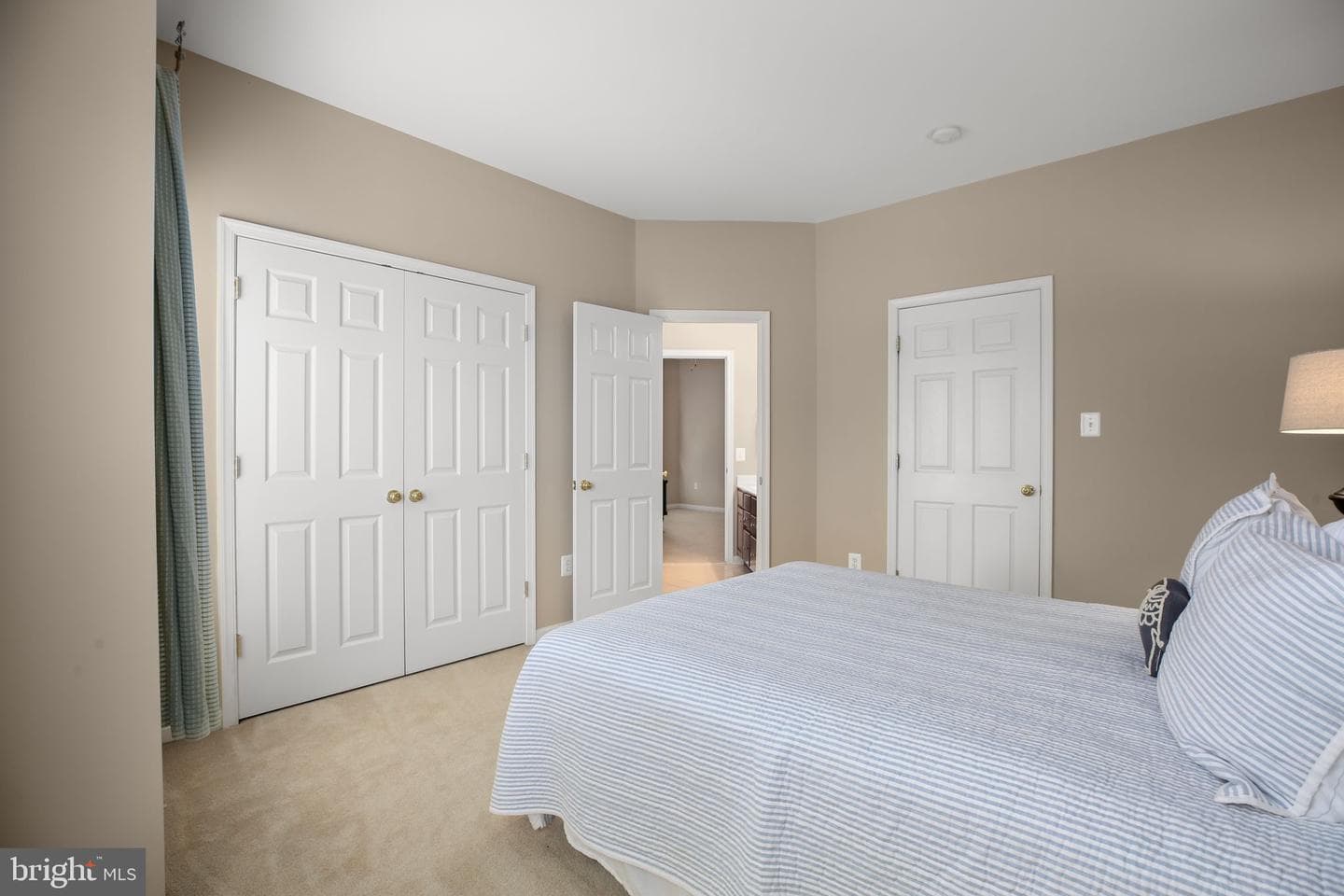 1002 W Kensington Circle photo 36