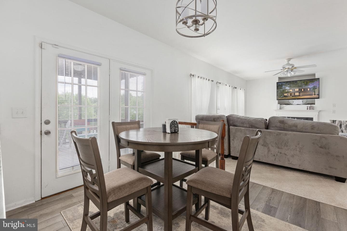 1004 Black Oak Court photo 25