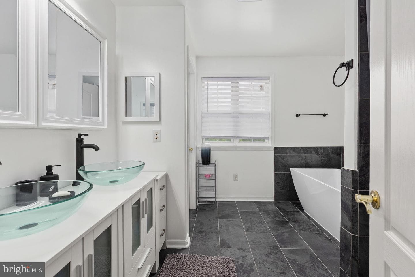 1004 Black Oak Court photo 43