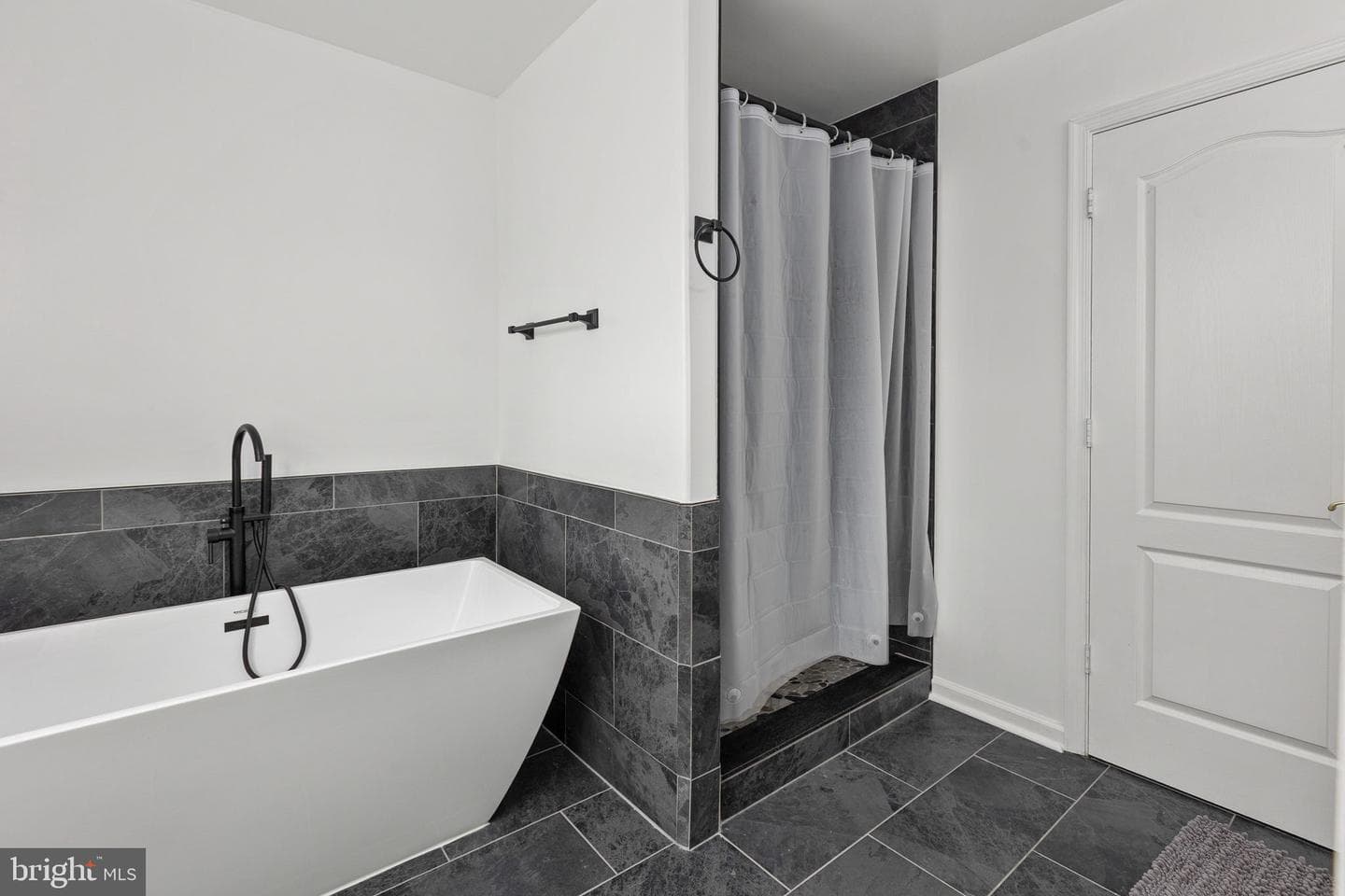 1004 Black Oak Court photo 48