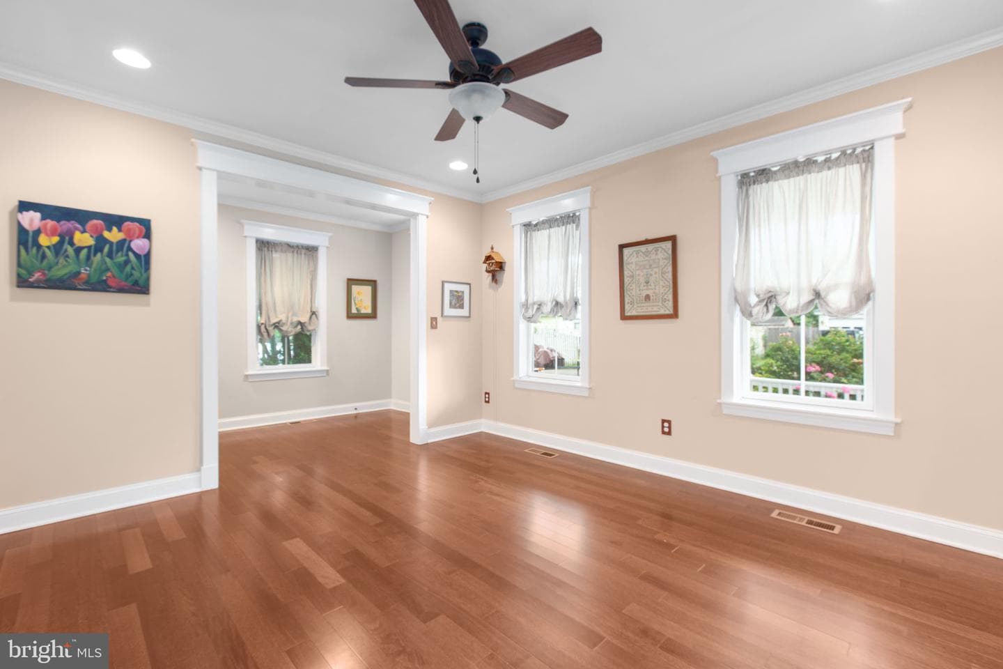 705 Charlotte Street photo 21