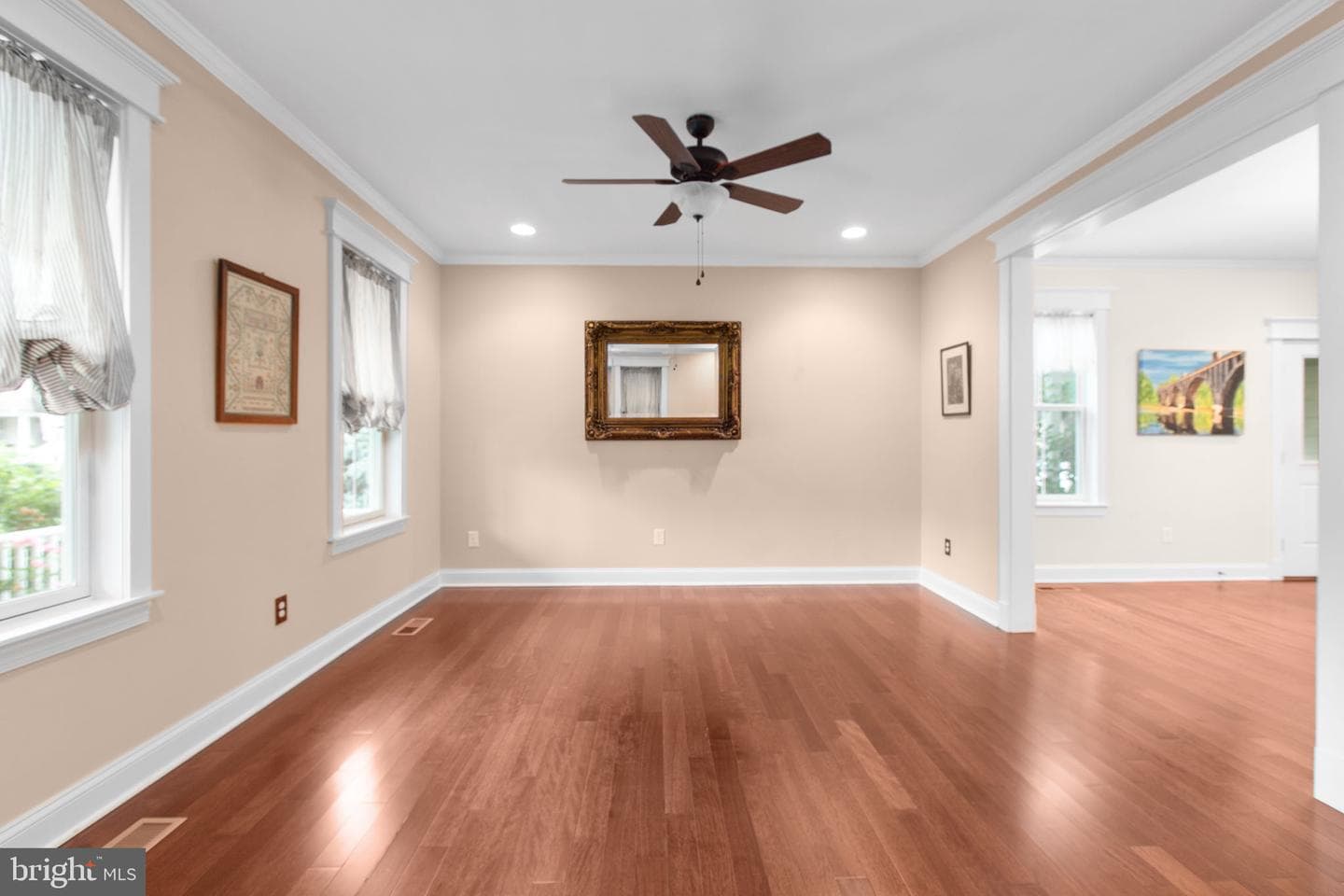 705 Charlotte Street photo 23
