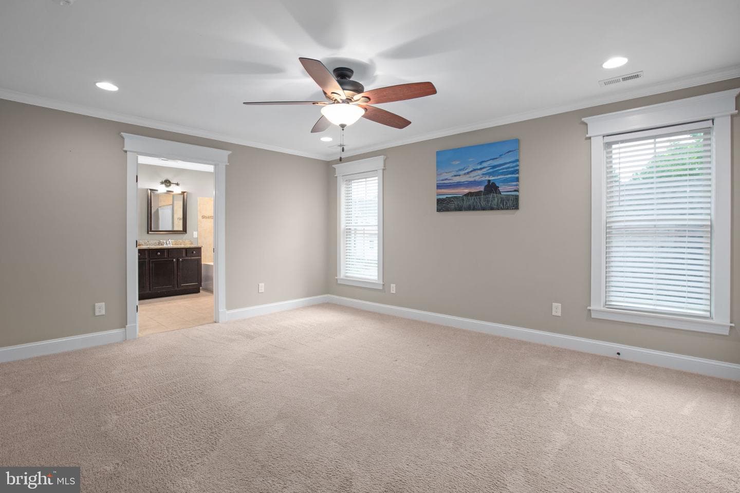 705 Charlotte Street photo 28