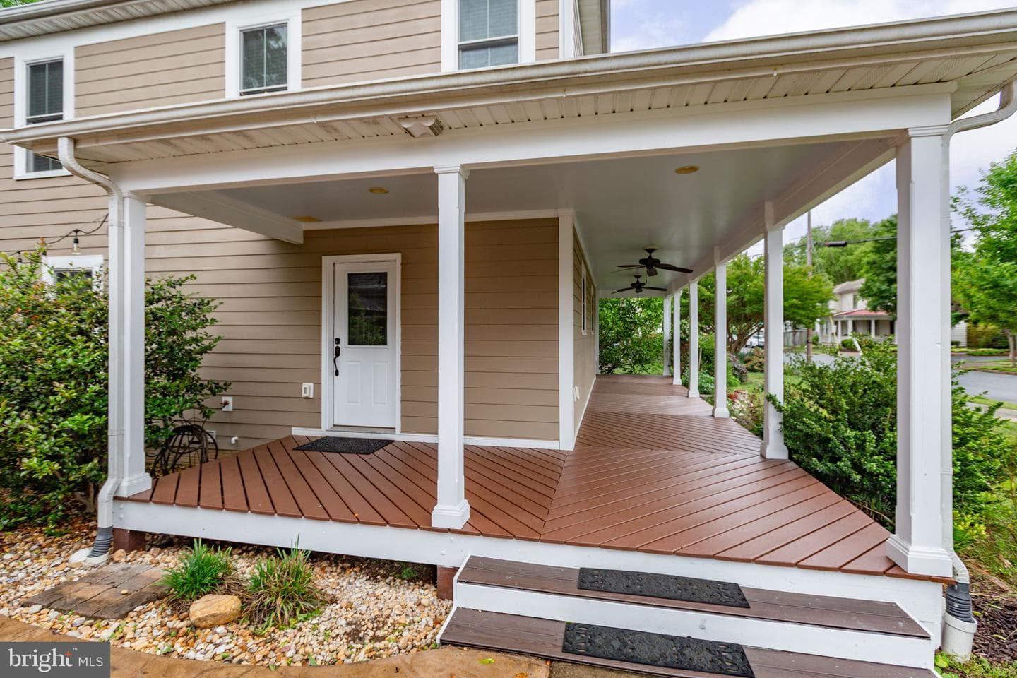 705 Charlotte Street photo 44