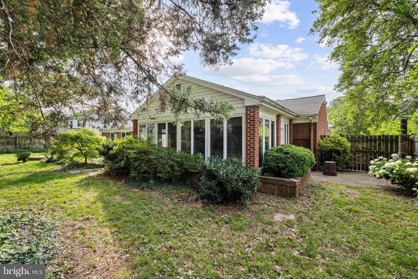 1420 Royston Street photo 34
