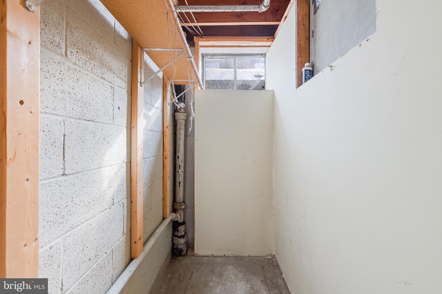 1420 Royston Street photo 44