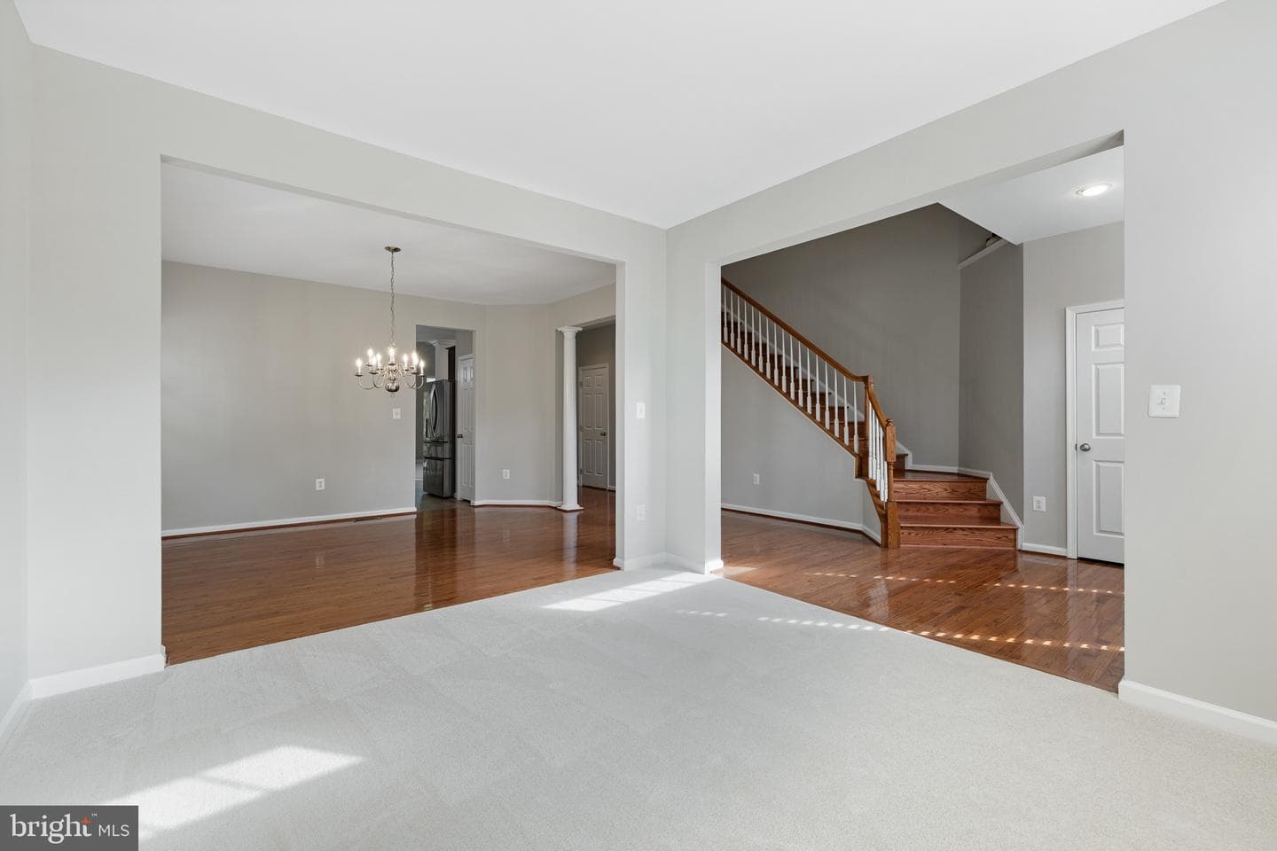1100 Wright Court photo 4