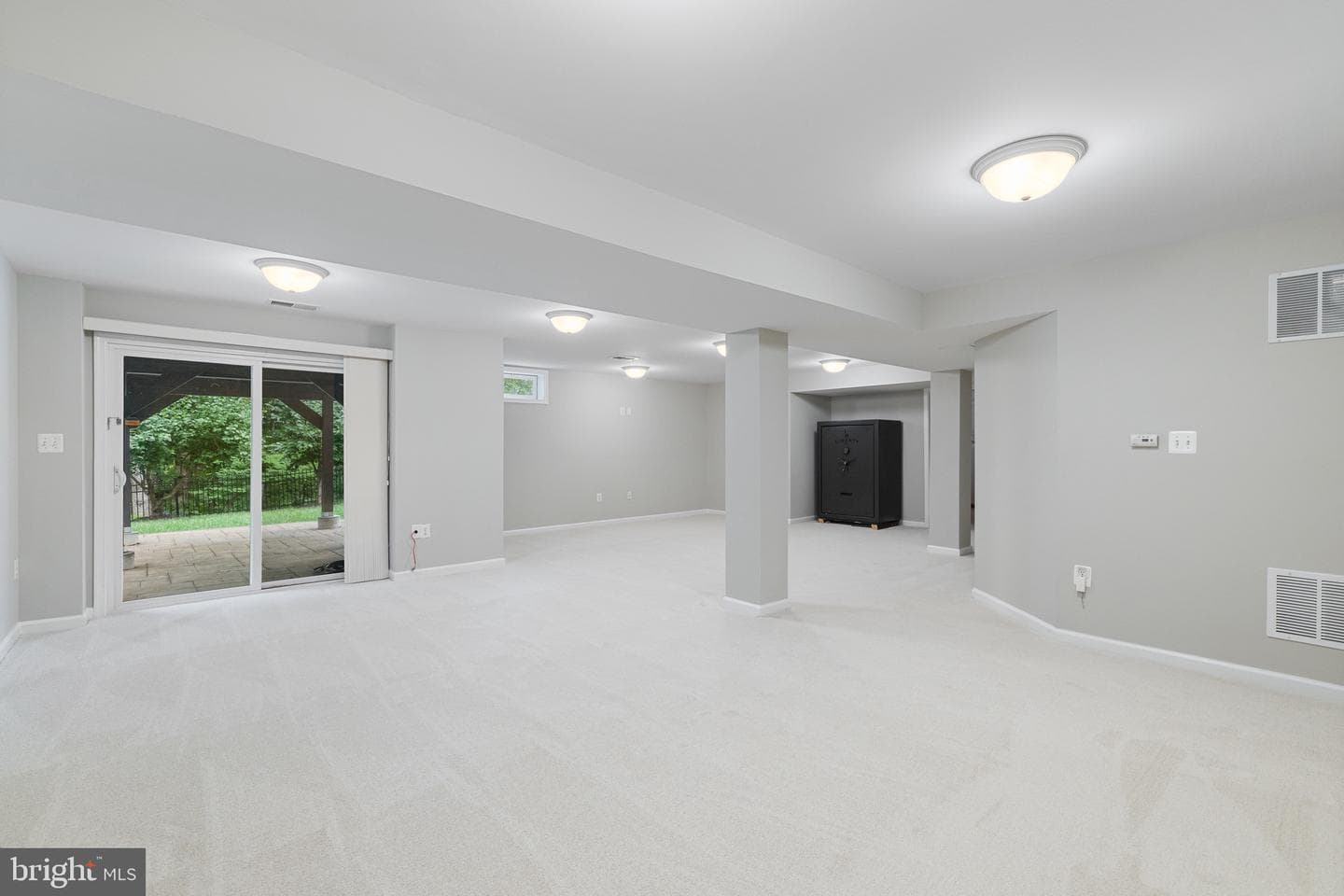 1100 Wright Court photo 49
