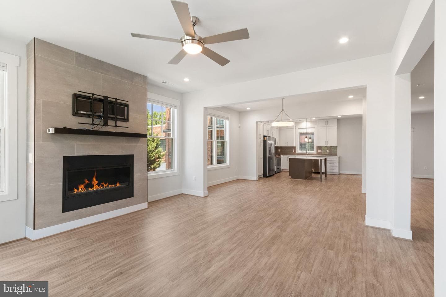 313 Charles Street photo 17