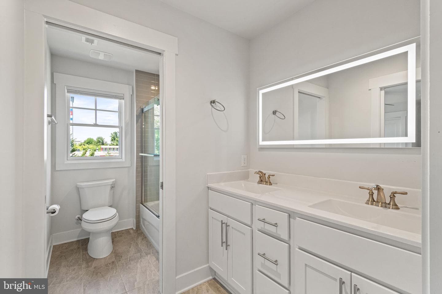 313 Charles Street photo 24