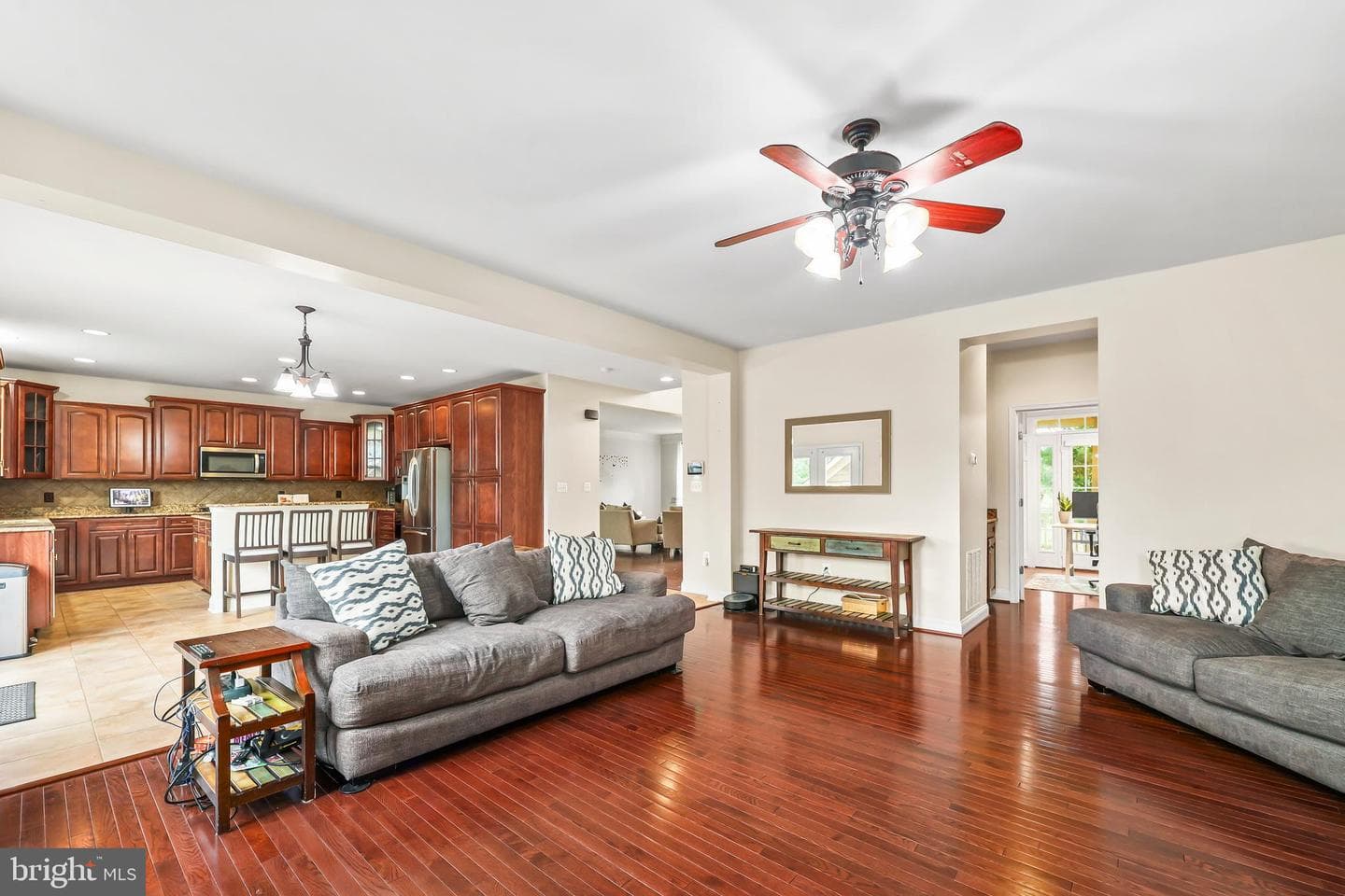 1402 Sands Cir photo 17