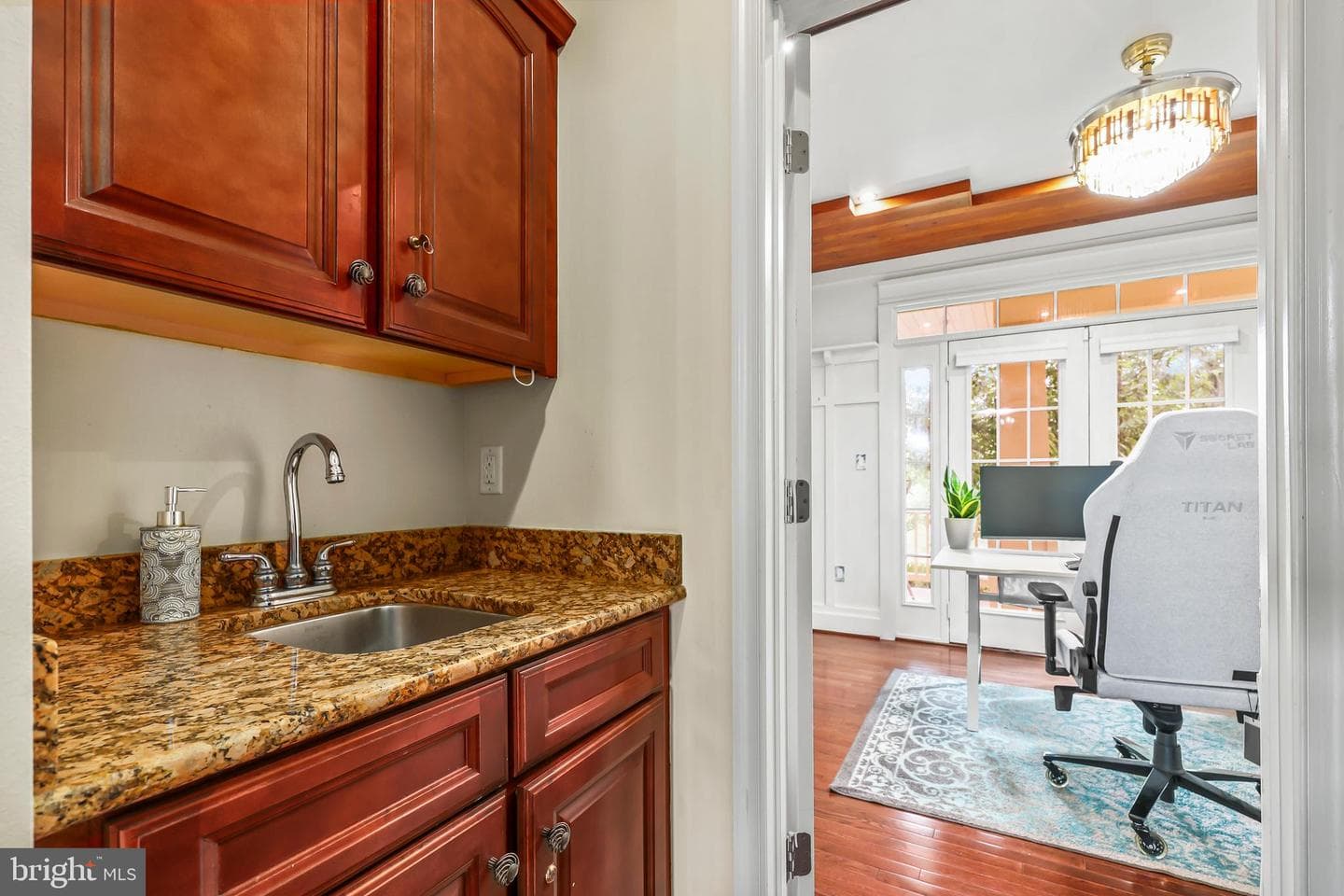 1402 Sands Cir photo 18