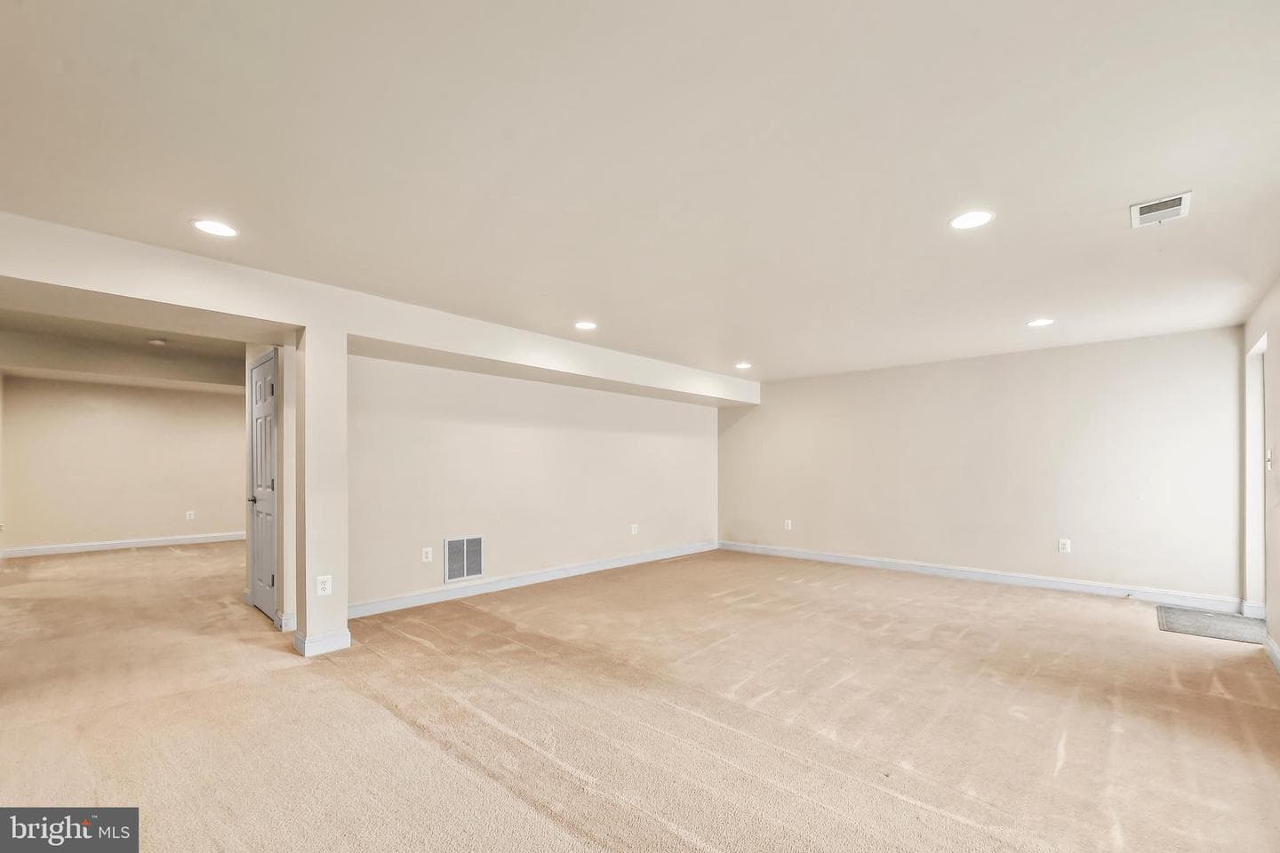 1402 Sands Cir photo 34
