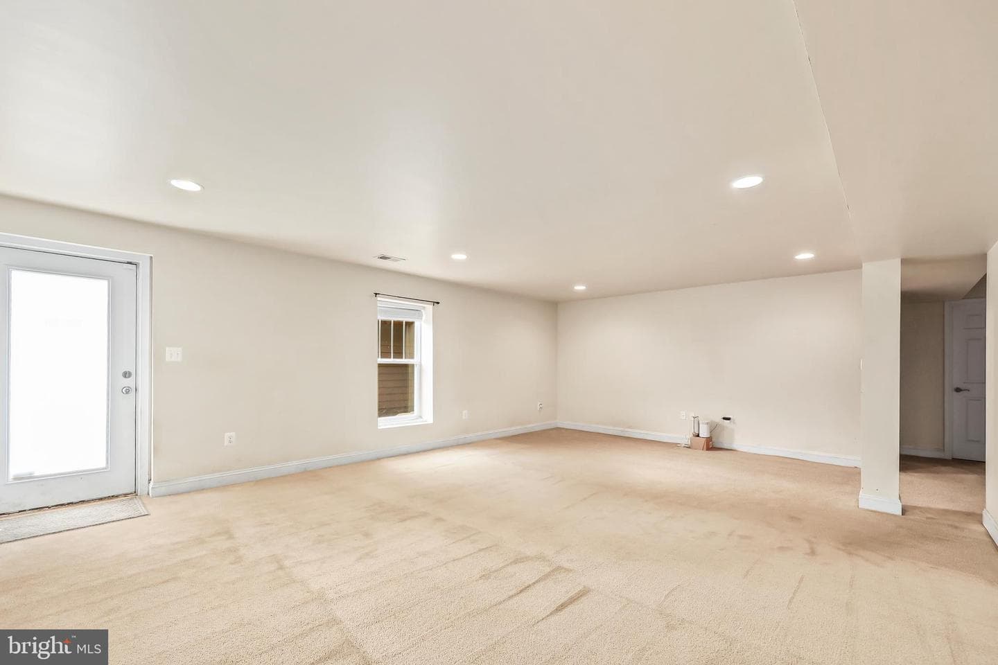 1402 Sands Cir photo 35